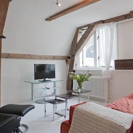 Old Centre - Nieuwmarkt Area Apartment