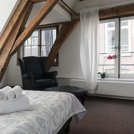 Old Centre - Nieuwmarkt Area Apartment